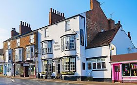 Oyo The White Horse Ripon
